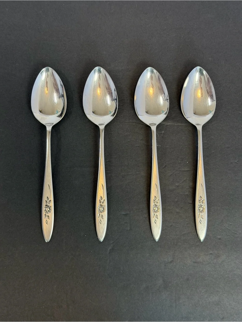 Lot of 4 Oneida Community ROSE SHADOW Stainless Oval Soup Spoons 6 3/4